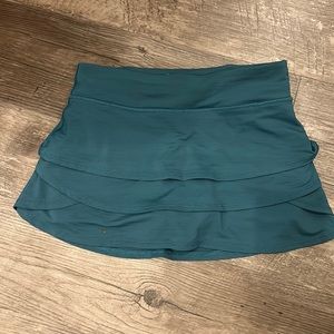 Excellent condition athleta girl swing skort teal